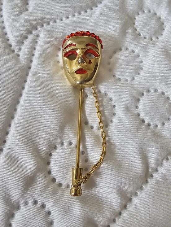 Vintage Gold Tone Comedy Tragedy Mask Stick Pin Red And Gold, 2.5" Theatercore - Picture 1 of 8
